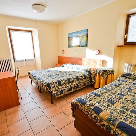 Hotel Miramonti Claviere Bagian luar foto