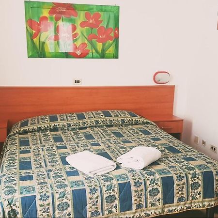 Hotel Miramonti Claviere Bagian luar foto