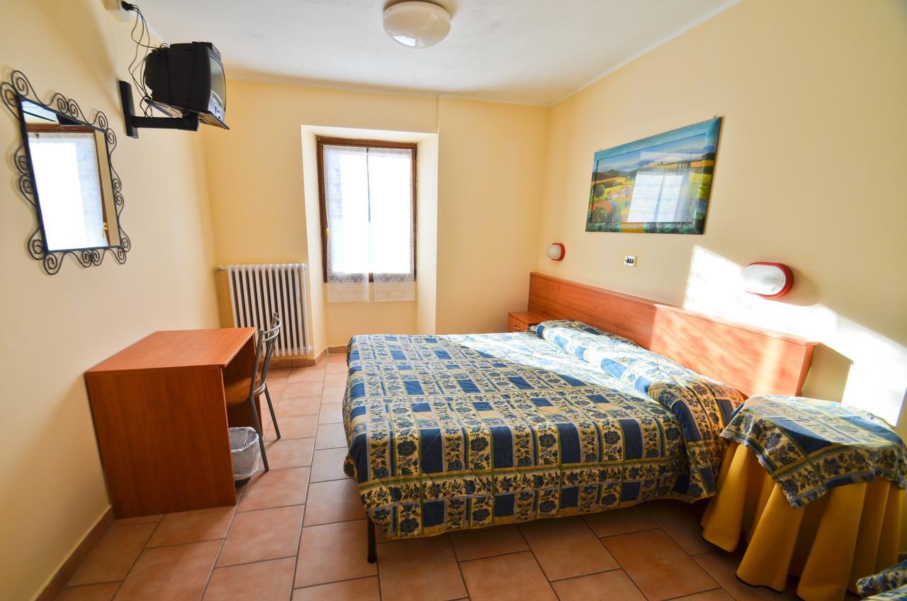 Hotel Miramonti Claviere Bagian luar foto