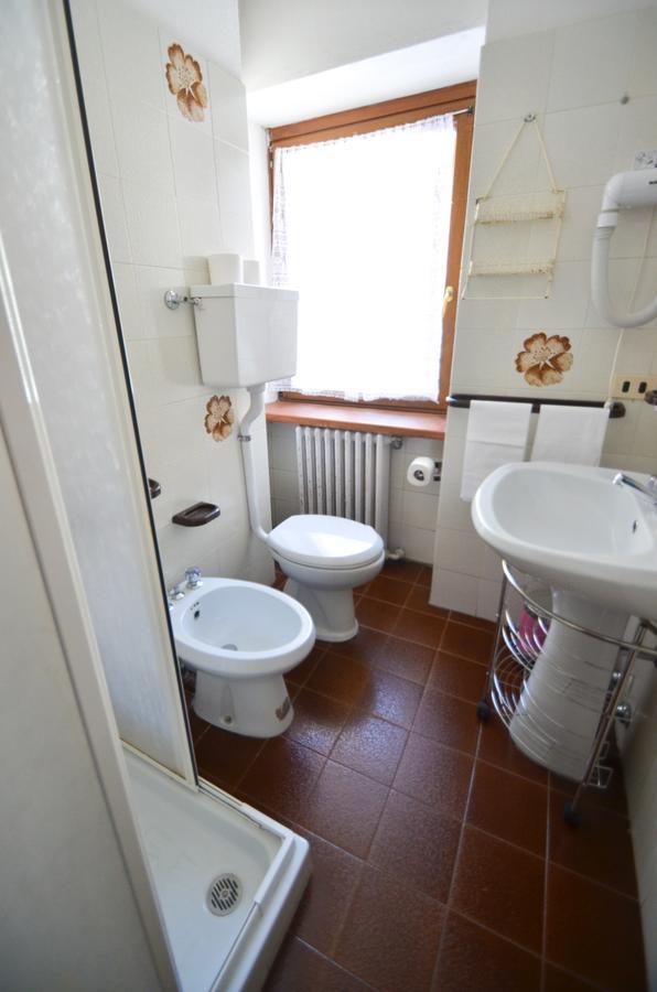 Hotel Miramonti Claviere Bagian luar foto
