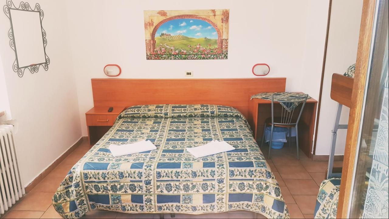 Hotel Miramonti Claviere Bagian luar foto