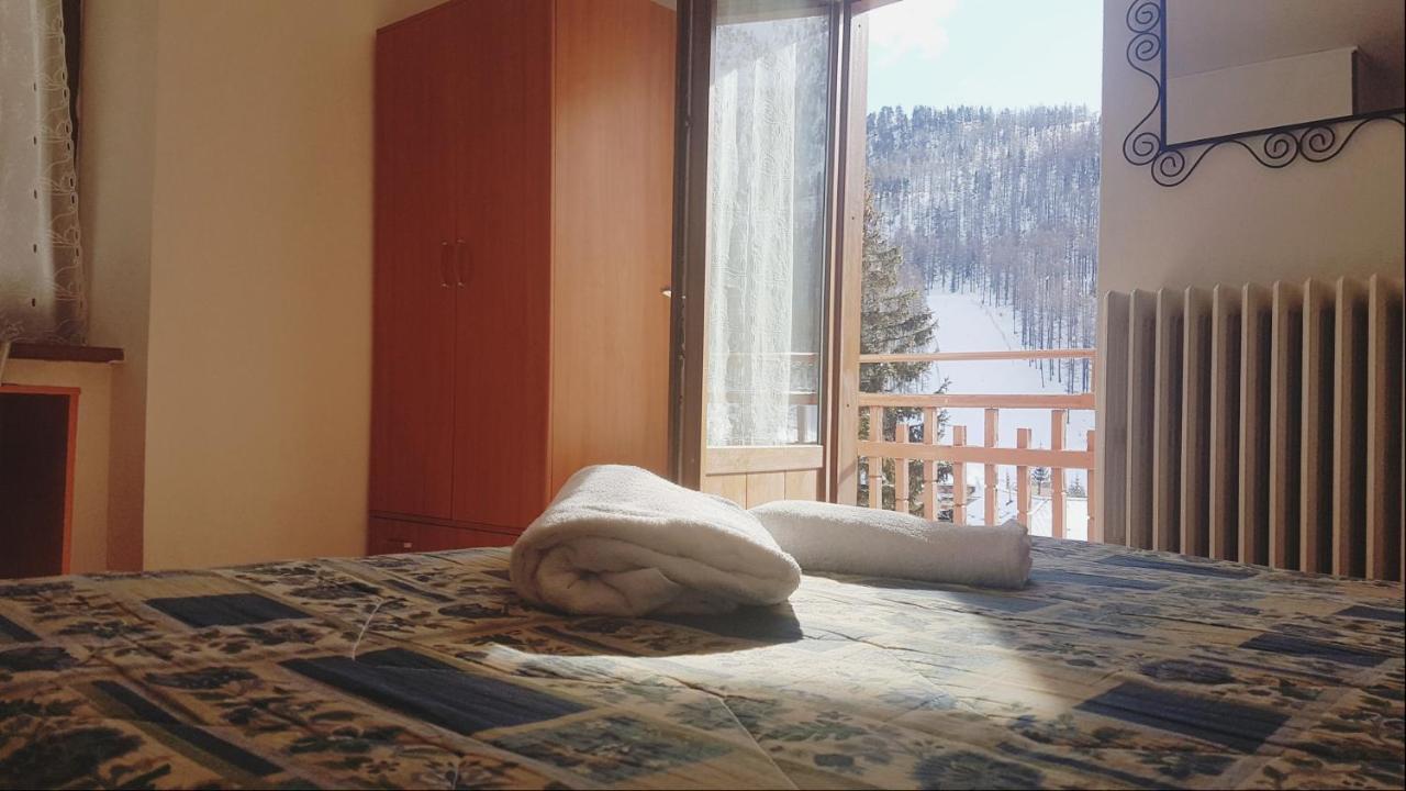 Hotel Miramonti Claviere Bagian luar foto