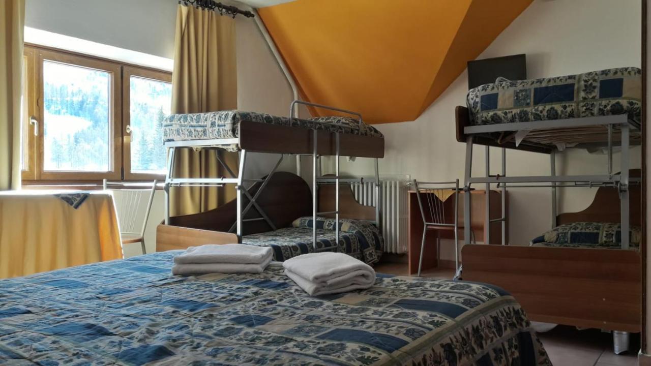 Hotel Miramonti Claviere Bagian luar foto